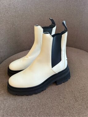 Cream Leather Chelsea Boots with Black Elastic Panels